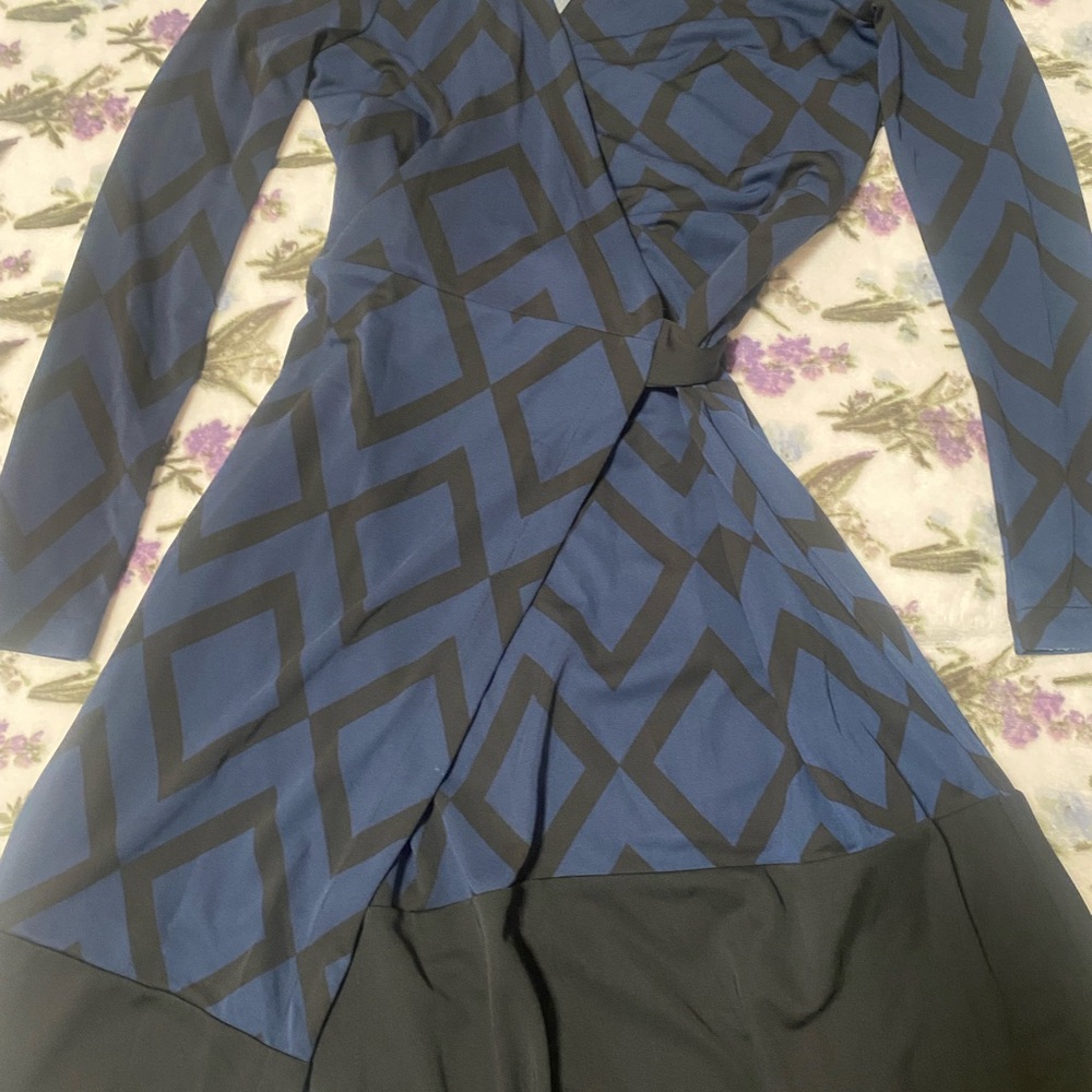 Ann Taylor Geometric Long Sleeve Dress in Blue and Black